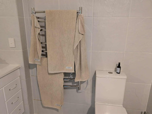 review image 0