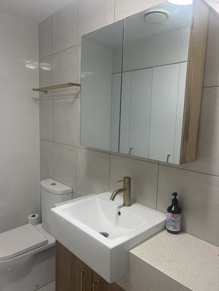 review image 0