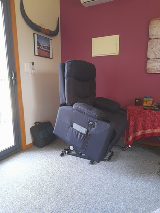 review image 0