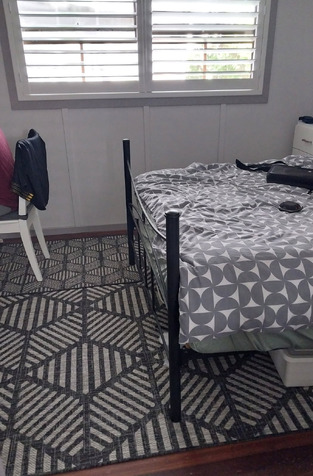 review image 0