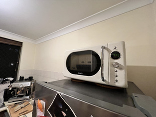 review image 0