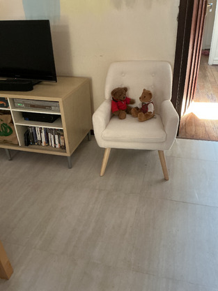 review image 0