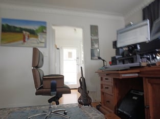 review image 0
