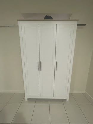 review image 0
