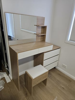 review image 0