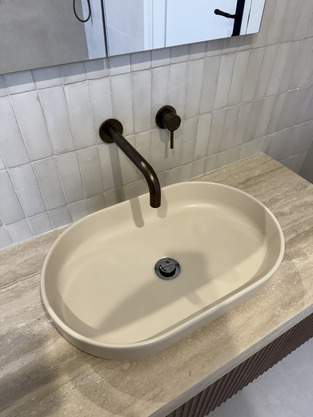 review image 0