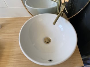 review image 0