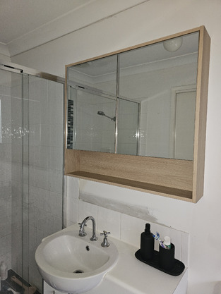review image 0