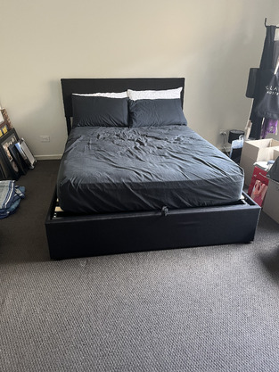 review image 0