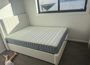 review image 0