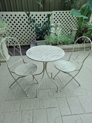 review image 0