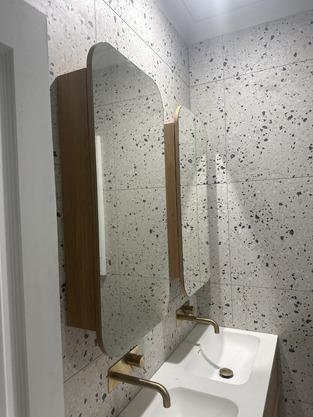 review image 0
