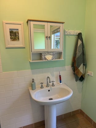 review image 0