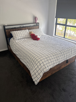 review image 0
