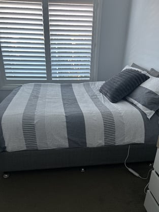 review image 0