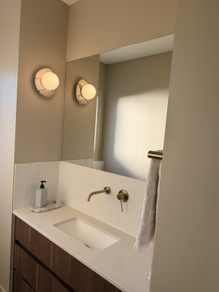 review image 0