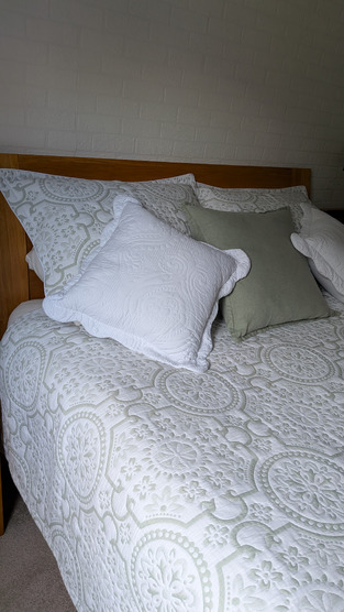 review image 0