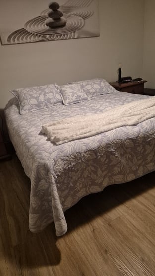 review image 0