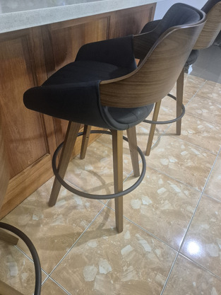 review image 0
