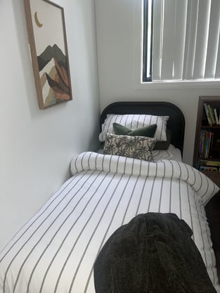 review image 0