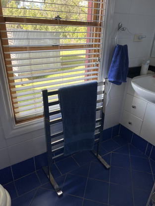 review image 0