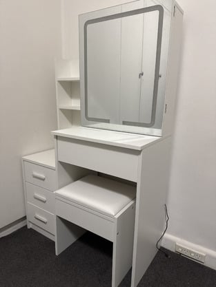 review image 0