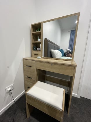 review image 0