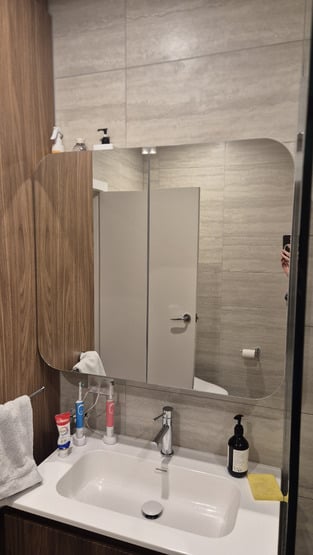 review image 0