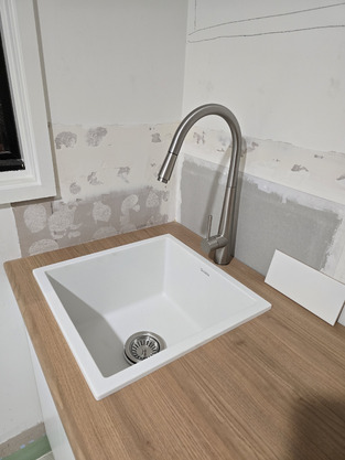 review image 0