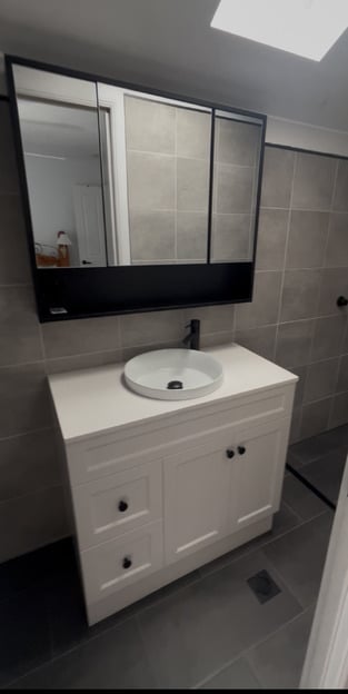 review image 0