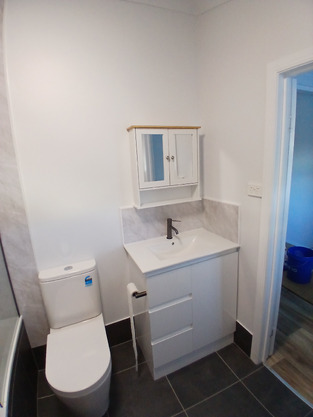 review image 0