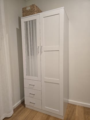 review image 0