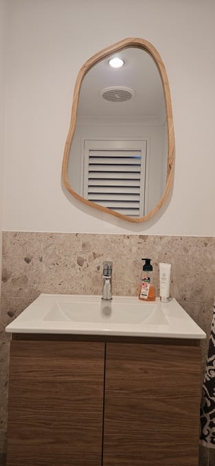 review image 0