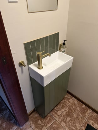review image 0