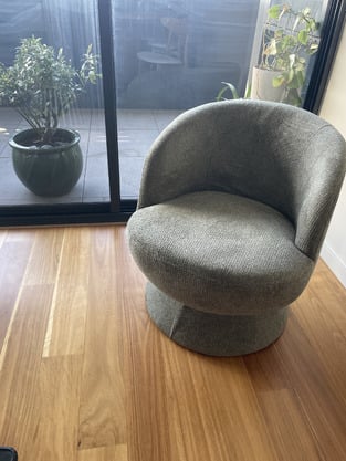 review image 0