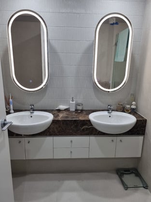 review image 0
