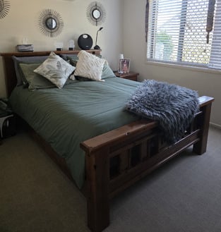 review image 0