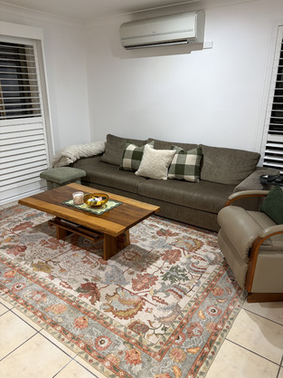 review image 0