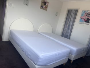 review image 0